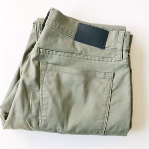 J Crew Destination 770 Relaxed/Slim Fit Traveler